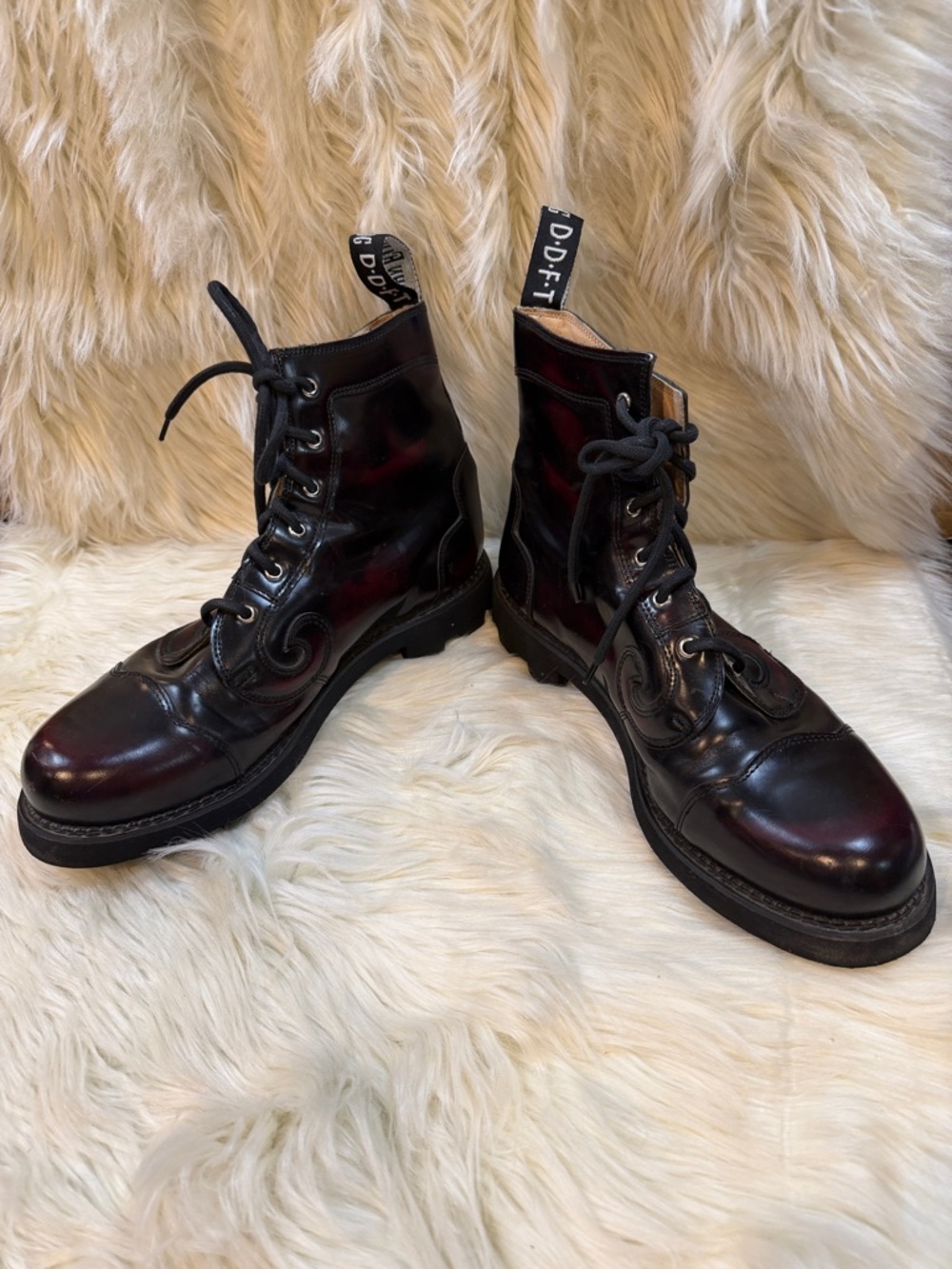 John Fluevog Men's Lace-Up Boots in Black with Deep Burgundy Sheen -Size 11 - Picture 5 of 9